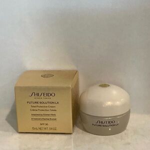 Shiseido Future Solution LX Total Protective Cream 15ml SPF 30 BNIB